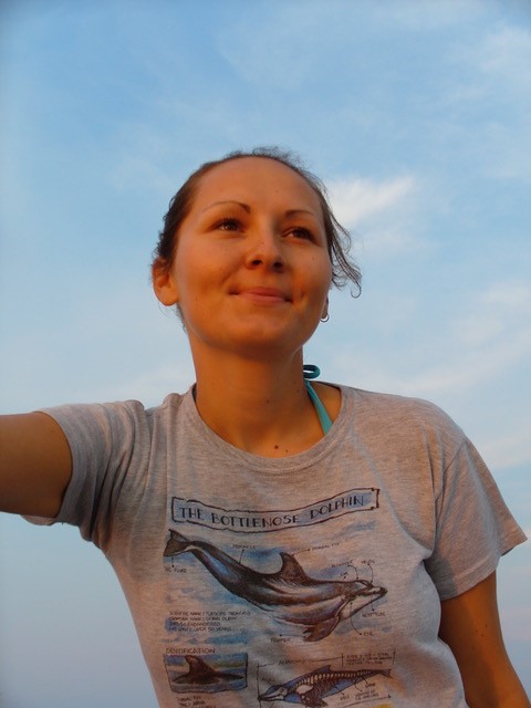 尼瑪伍德越洋受訪,多面向探討鯨豚觀察員的工作。圖片提供:Maja Nimak-Wood