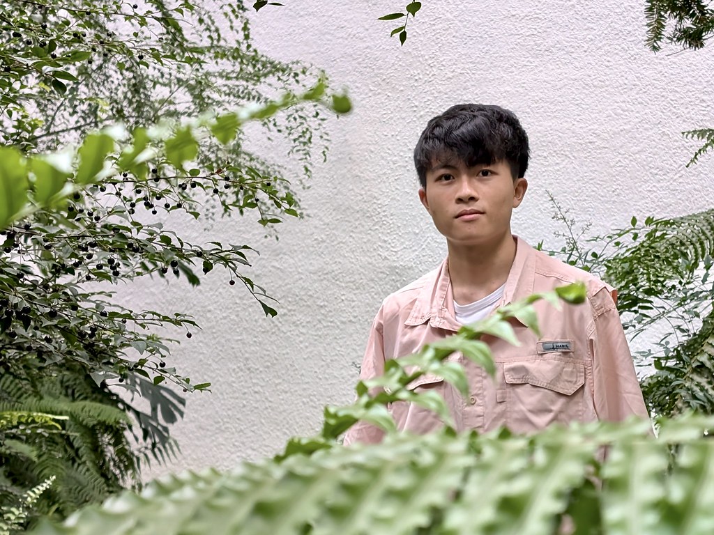 環境權保障基金會專職律師黃馨雯代表青年原告們提起行政訴訟，他表示這場訴訟同時也有機會「救援」1年半前已提出、但遇上程序問題而卡關釋憲案。攝影：陳昭宏