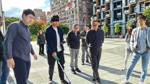 智慧導盲杖 幫視障者安全過馬路