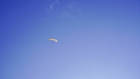  天空下的綠能革命：巨型風箏發電 下雨、冰雹都不怕