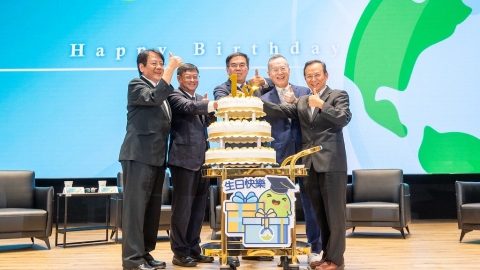  環境部1歲生日 彭啓明許願：2032年減碳40%
