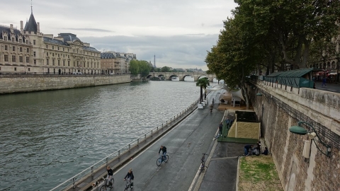  十年改造擺脫空污陰影：巴黎單車城市政策如何發酵？