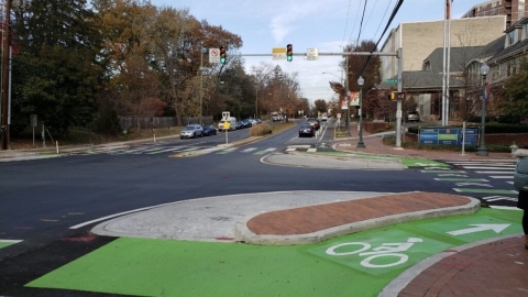不必跟汽車爭道 「荷蘭式」十字路口正重塑北美街頭
