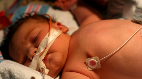 美研究：新生兒健康風險 來自媽媽與油氣井的距離