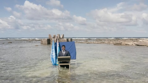  沒有土地的國家？ 海平面上升威脅吐瓦魯人爭搶「氣候門票」