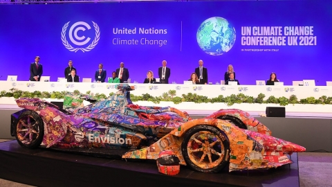 【COP26看點｜第十天】電動賽車現身、倡議者按「腳踏車鈴」呼籲低碳交通轉型